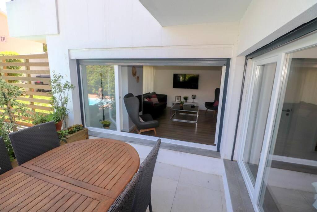 Cascais Getaway With A Shared Pool Apartment Bagian luar foto