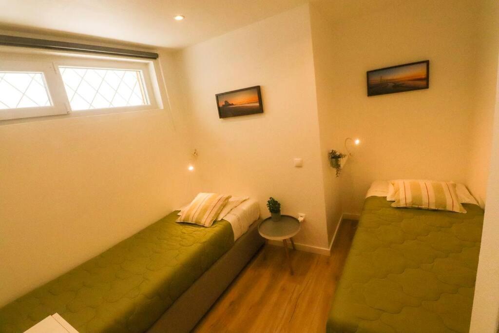 Cascais Getaway With A Shared Pool Apartment Bagian luar foto