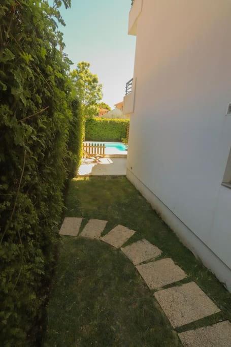 Cascais Getaway With A Shared Pool Apartment Bagian luar foto